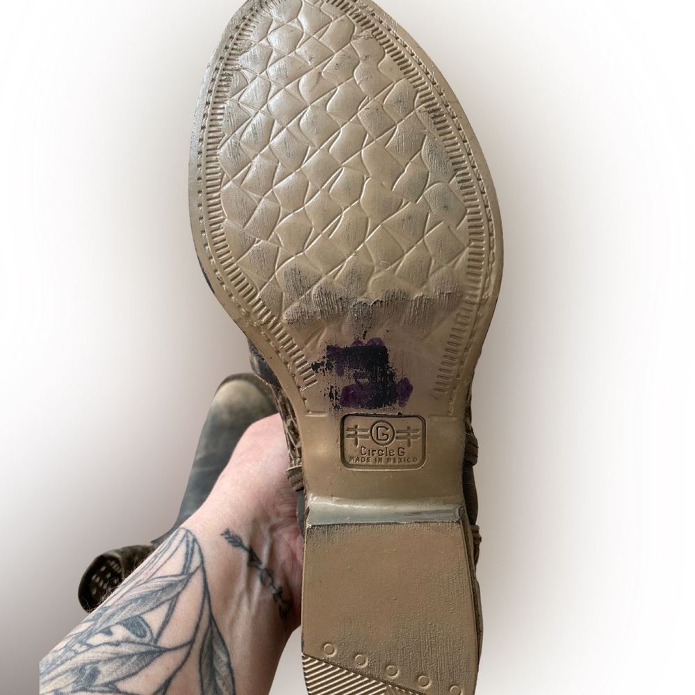 Circle G by Corral Distressed Leather Ankle Booties – Size 8 - Picture 9 of 13